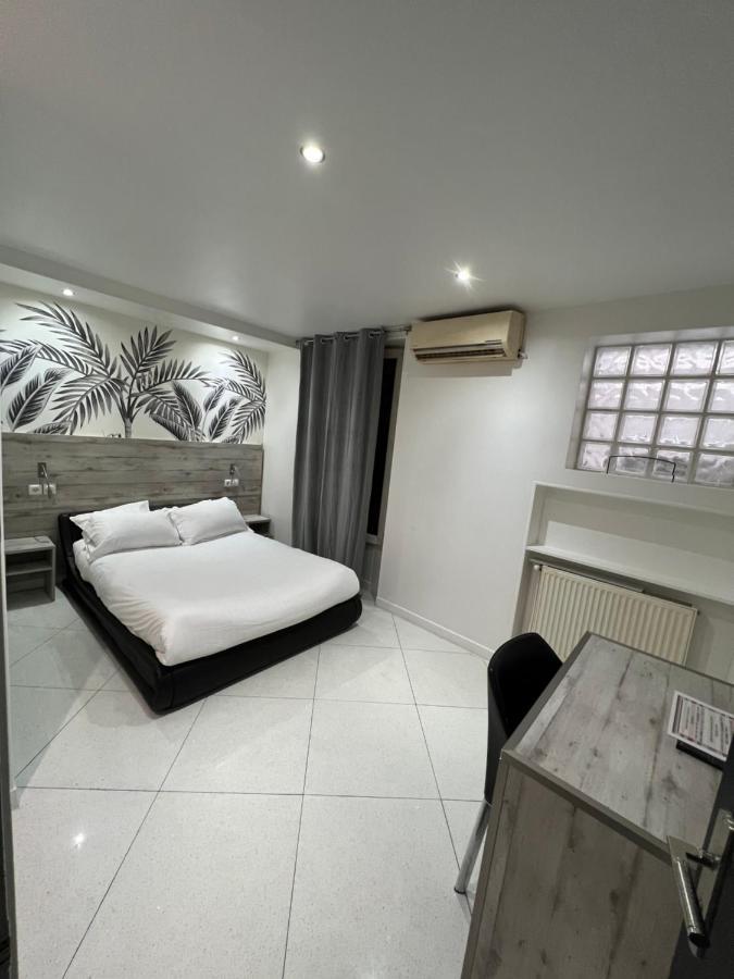 Modern'S Hotel Париж Екстериор снимка