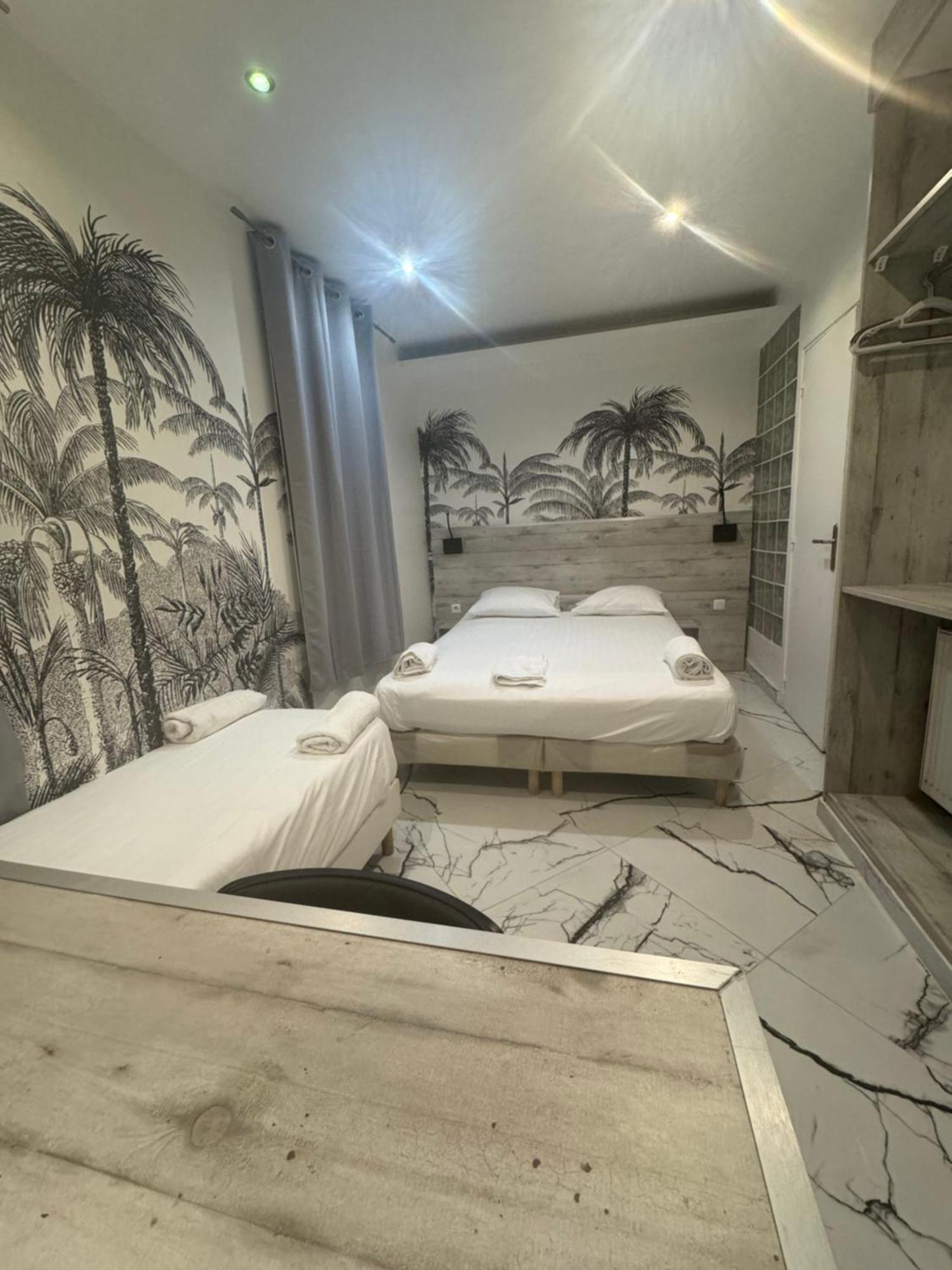 Modern'S Hotel Париж Екстериор снимка