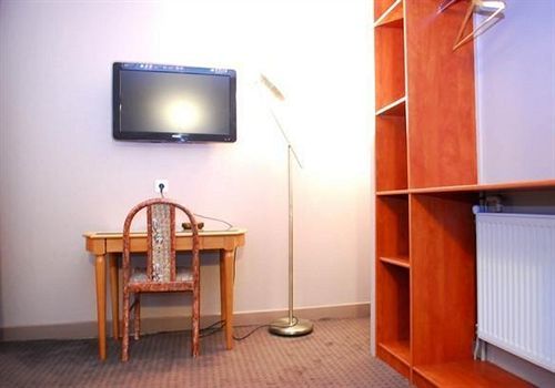 Modern'S Hotel Париж Екстериор снимка