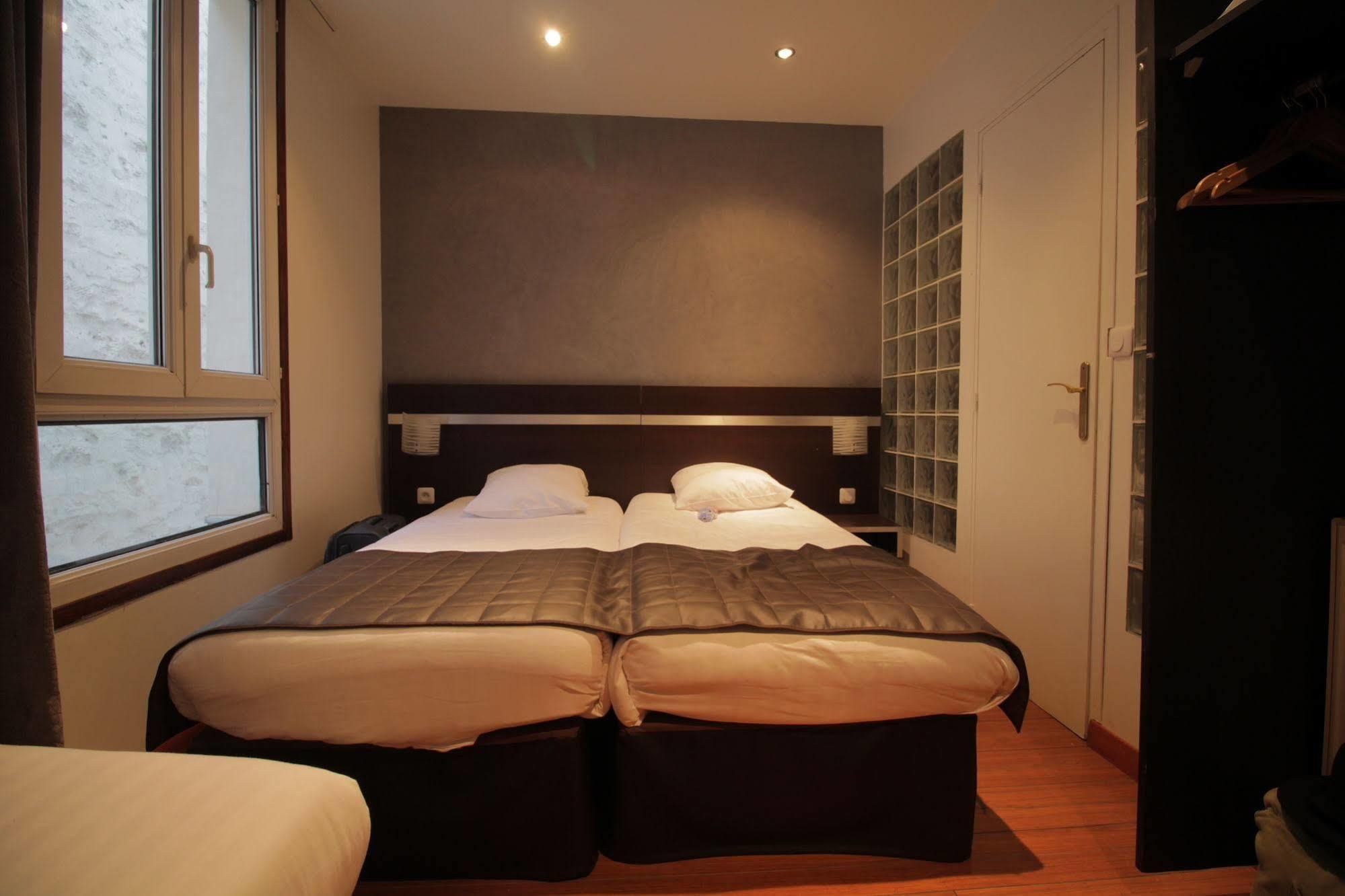 Modern'S Hotel Париж Екстериор снимка